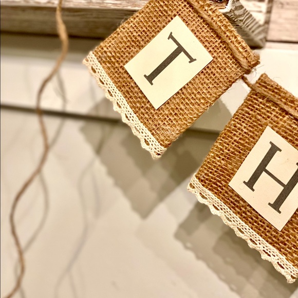 *THANKSGIVING BANNER* “thankful” - handmade burlap banner - farmhouse decor - Picture 4 of 5